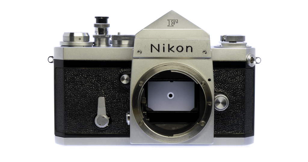 Nikon F アイレベルのフィルムカメラ修理 – 東京カメラリペア