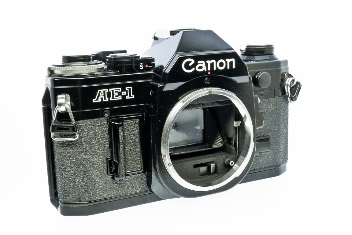 Canon AE-1のフィルムカメラ修理 – 東京カメラリペア
