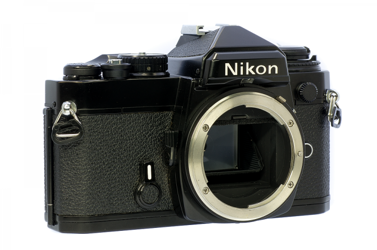 のアイテム一覧 良品 NIKON FE ブラック フィルムカメラ モルト新品 