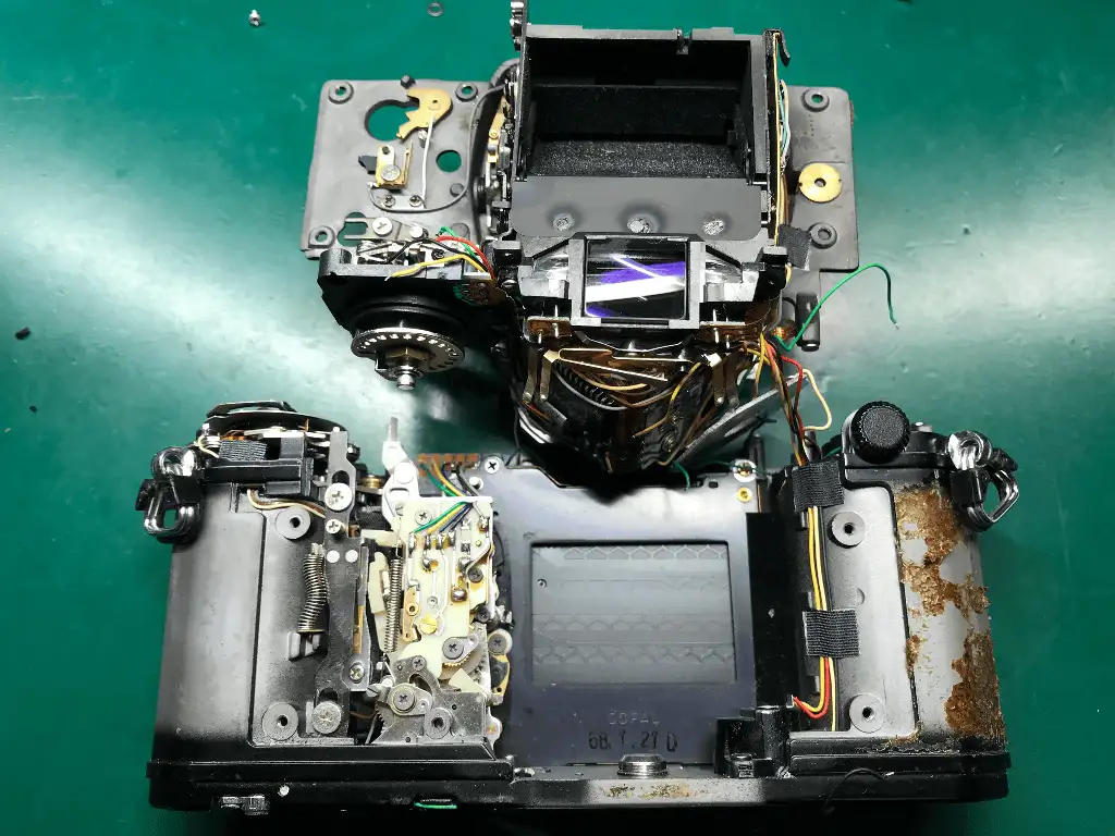 Nikon FE2 分解修理