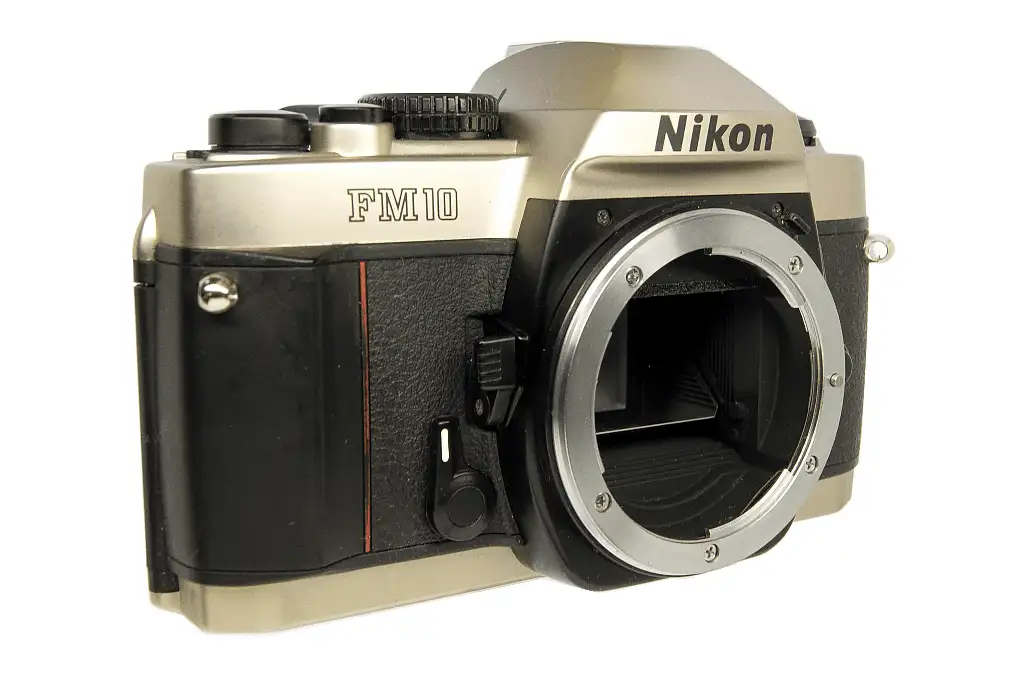 Nikon FM10 フィルムカメラ修理