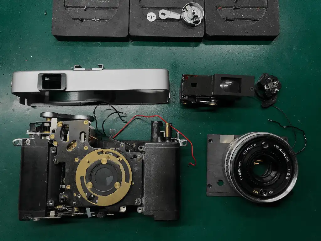Konica C35 フィルムカメラ修理